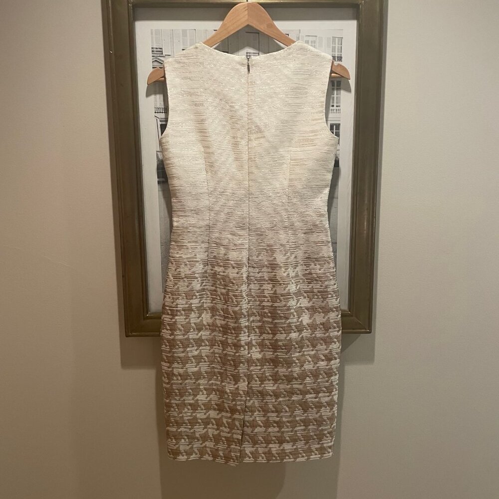 Classic MaxMara gold and cream midi darted sleeveless dress with split size 2